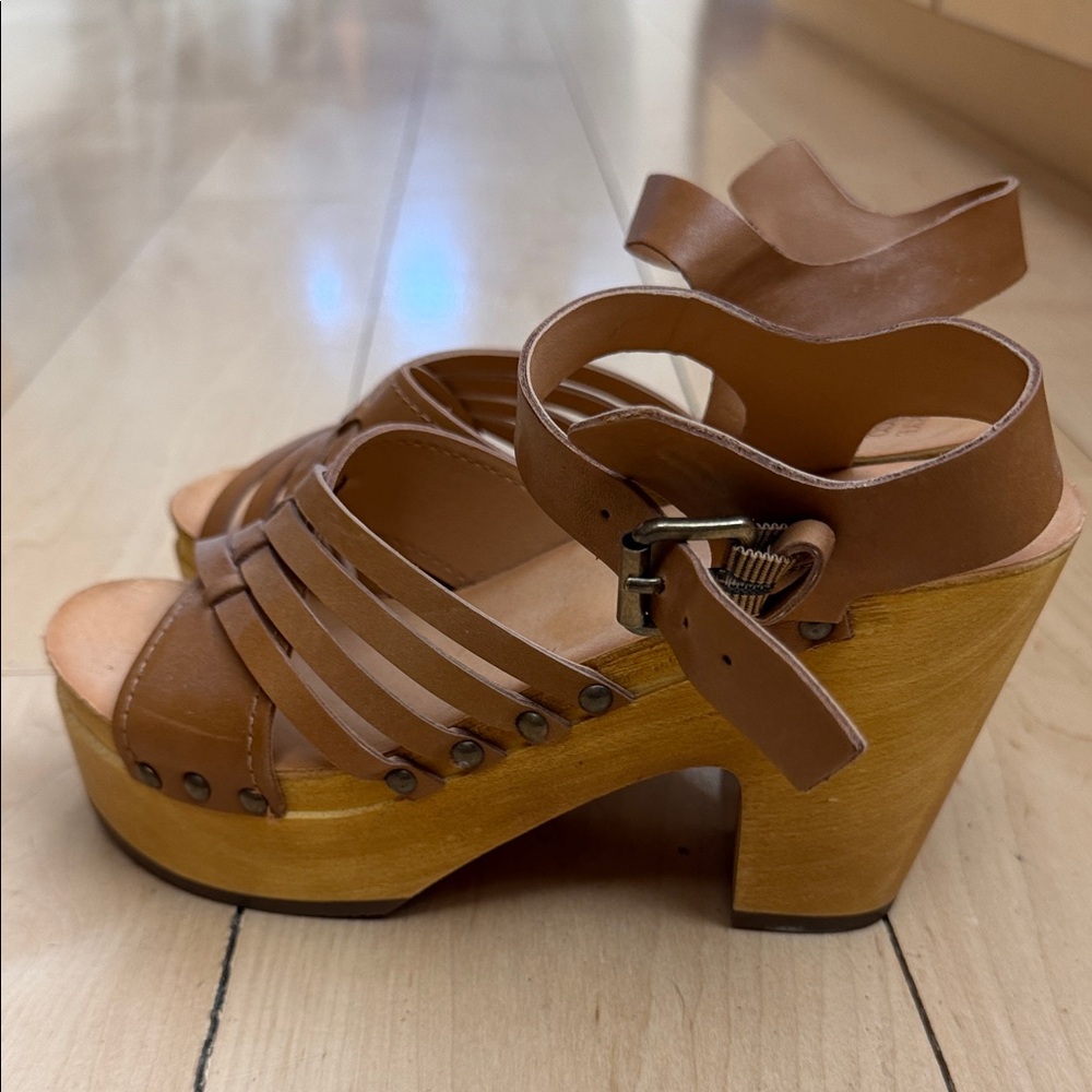 FRYE AND CO. Cognac Tan Leather Woven Ankle-Strap Sandals - Picture 2 of 4